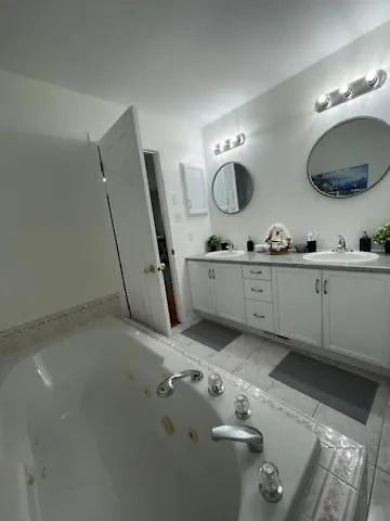 Apartamento Ciceks Properties Ottawa